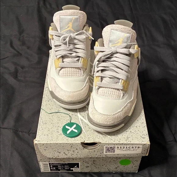 🎀 Jordan retro 4/ Photon Dust 🎀 - Picture 2 of 6